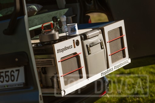 VW Transporter T5 s kempingovým VIVI boxem