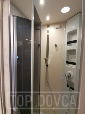 Interiér obytného vozu Rimor Seal 695 - 2021 typu alkovna