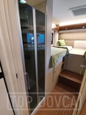 Interiér obytného vozu Rimor Seal 695 - 2021 typu alkovna