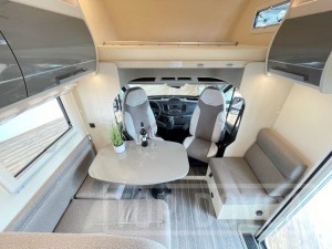 Interiér obytného vozu nobelART A7000 - Elegance typu alkovna 2022