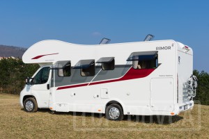 Vybavený obytný vůz Rimor Seal 695 - 2021 typu alkovna