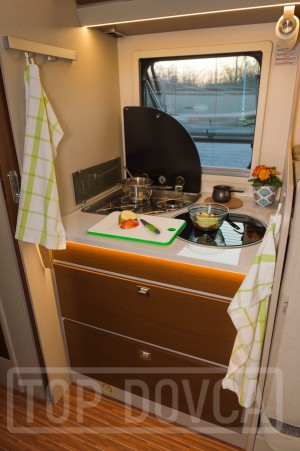 Interiér obytného vozu Rimor Seal 695 - 2021 typu alkovna