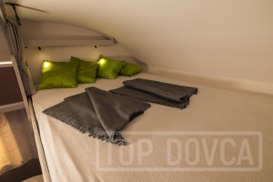 Interiér obytného vozu Rimor Seal 695 - 2021 typu alkovna