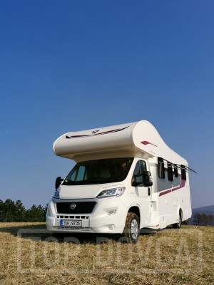 Vybavený obytný vůz Rimor Seal 695 - 2021 typu alkovna