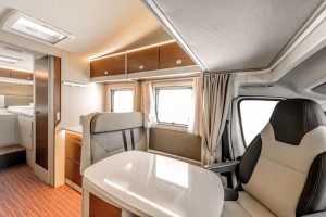 Interiér obytného vozu Rimor Seal 695 - 2021 typu alkovna