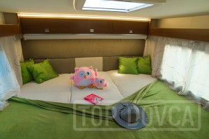 Interiér obytného vozu Rimor Seal 695 - 2021 typu alkovna