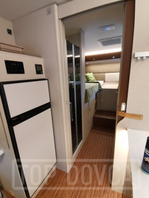 Interiér obytného vozu Rimor Seal 695 - 2021 typu alkovna